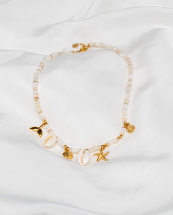 Κρεμαστό με Άσπρες Χάντρες και Κοχύλια